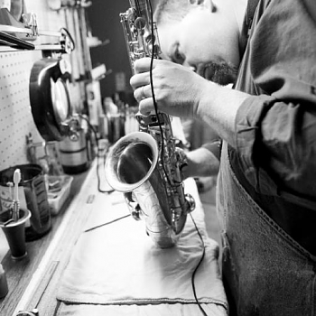 saxophone repair inspection