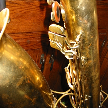 Bass sax LH modified